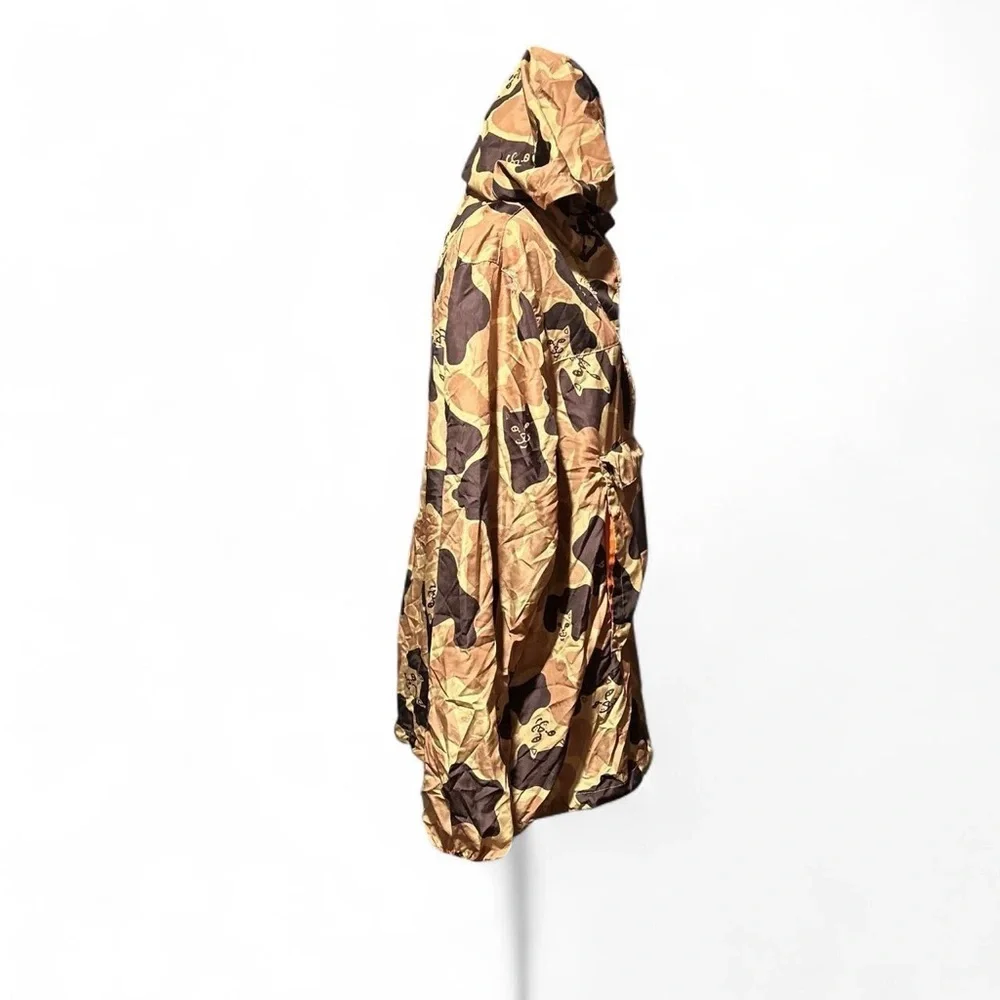 Camouflage Hooded Jacket - Picture 4 of 5